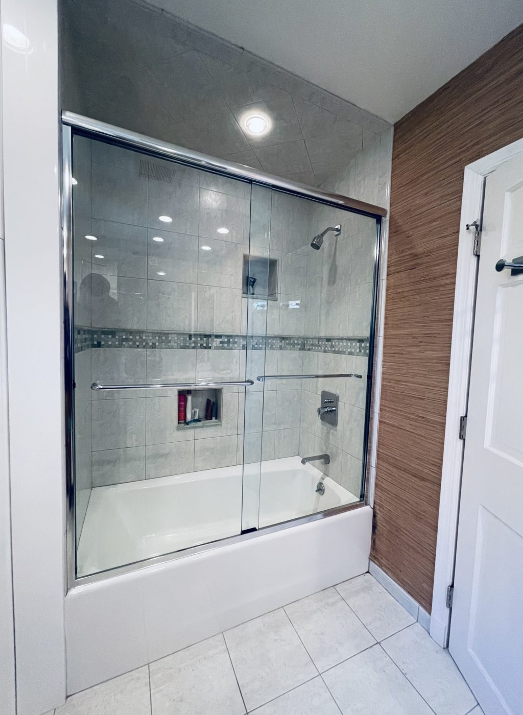 Slimstyles® Sliding Shower Enclosure Mr. Shower Door