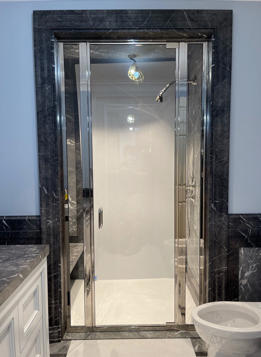 Luxus® Classic Premium Shower Enclosure Mr. Shower Door