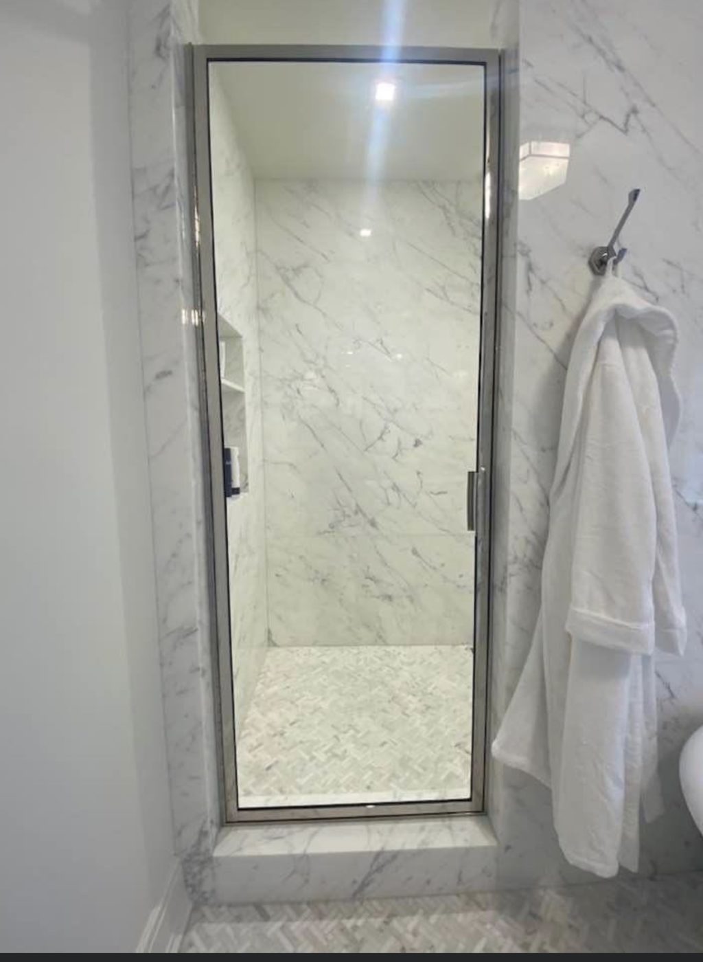 Luxus® Classic Premium Shower Enclosure Mr. Shower Door
